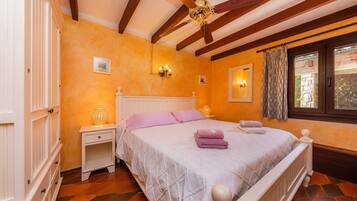 4 Schlafzimmer, Bügeleisen/Bügelbrett, kostenloses WLAN, Bettwäsche