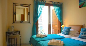 Villa, 2 Bedrooms, Private Pool | 2 bilik tidur, meja, seterika/papan seterika, katil bayi/kot (surcaj)