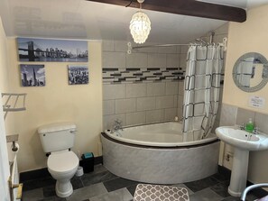 Hair dryer, towels - SOUTH LAKES TOWN HOUSE (Barrow-in-Furness)