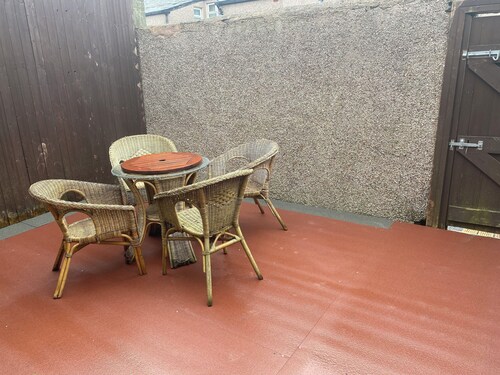 SOUTH LAKES TOWN HOUSE