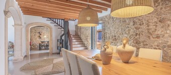 Stenen villa aan zee - Villa Can Cuarassa