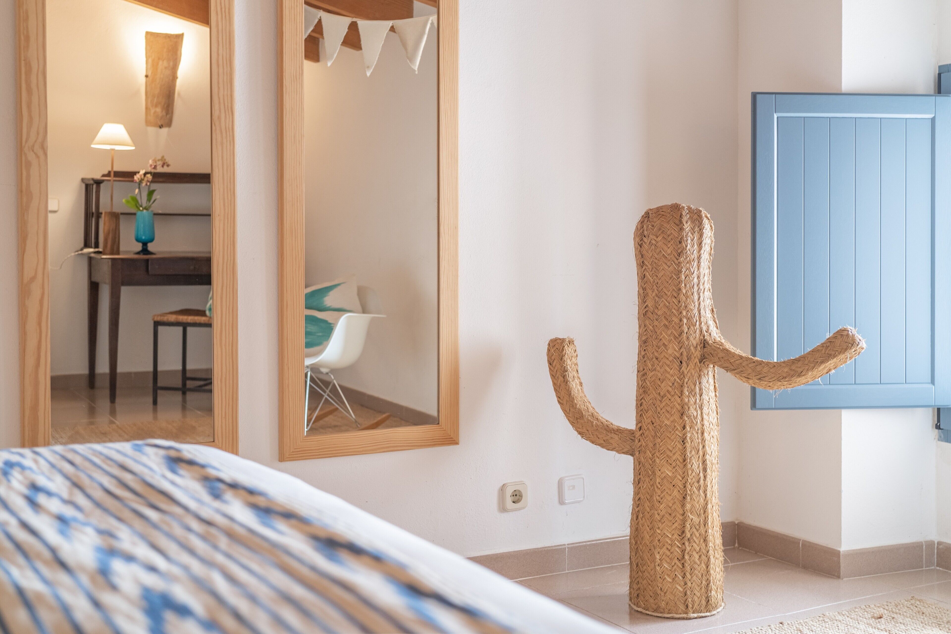 4 chambres, fer et planche à repasser, Wi-Fi gratuit, draps fournis