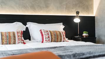 1 bedroom, in-room safe, desk, iron/ironing board