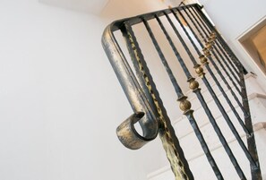 Apartamento (Three Bedroom Apartment) | Fachada