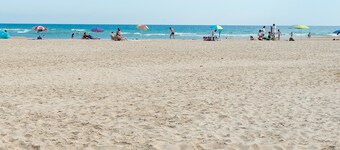 Modern and near the beach - Apartamento Bateles