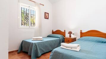 2 soveværelser, strygejern/strygebræt