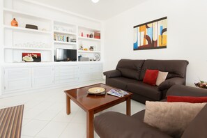 Living area - Holiday Apartment "Vistagua" with Beautiful Decor and Spacious Terrace with Ocean View (Puerto Calero)