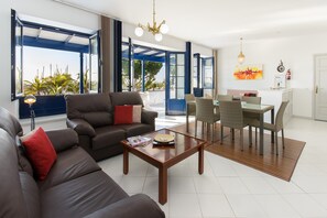 Living area - Holiday Apartment "Vistagua" with Beautiful Decor and Spacious Terrace with Ocean View (Puerto Calero)