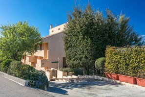 Exterior - Three-Room Apartment in the Center with Sea View (Palau)