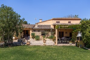 Exterior - Fantastic Country Estate with Pool, Wi-Fi, Air Conditioning and Tennis Court (Pollensa)