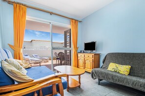 TV - Lovely Apartment Close to the Beach with Terrace, Garden & Wi-Fi (Costa Calmar, Fuerteventura)