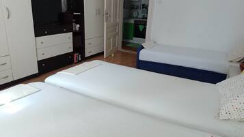 Apartment (One Bedroom Apartment) | 1 bedroom, free WiFi, bed sheets