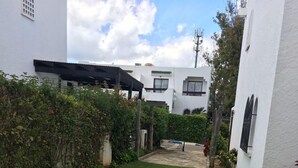 Entrada al alojamiento