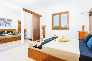 5 bedrooms, iron/ironing board, free WiFi, bed sheets