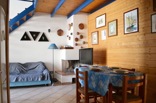 Apartment Directly on the Beach with Air Conditioning and Terrace