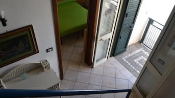 2 bedrooms, bed sheets