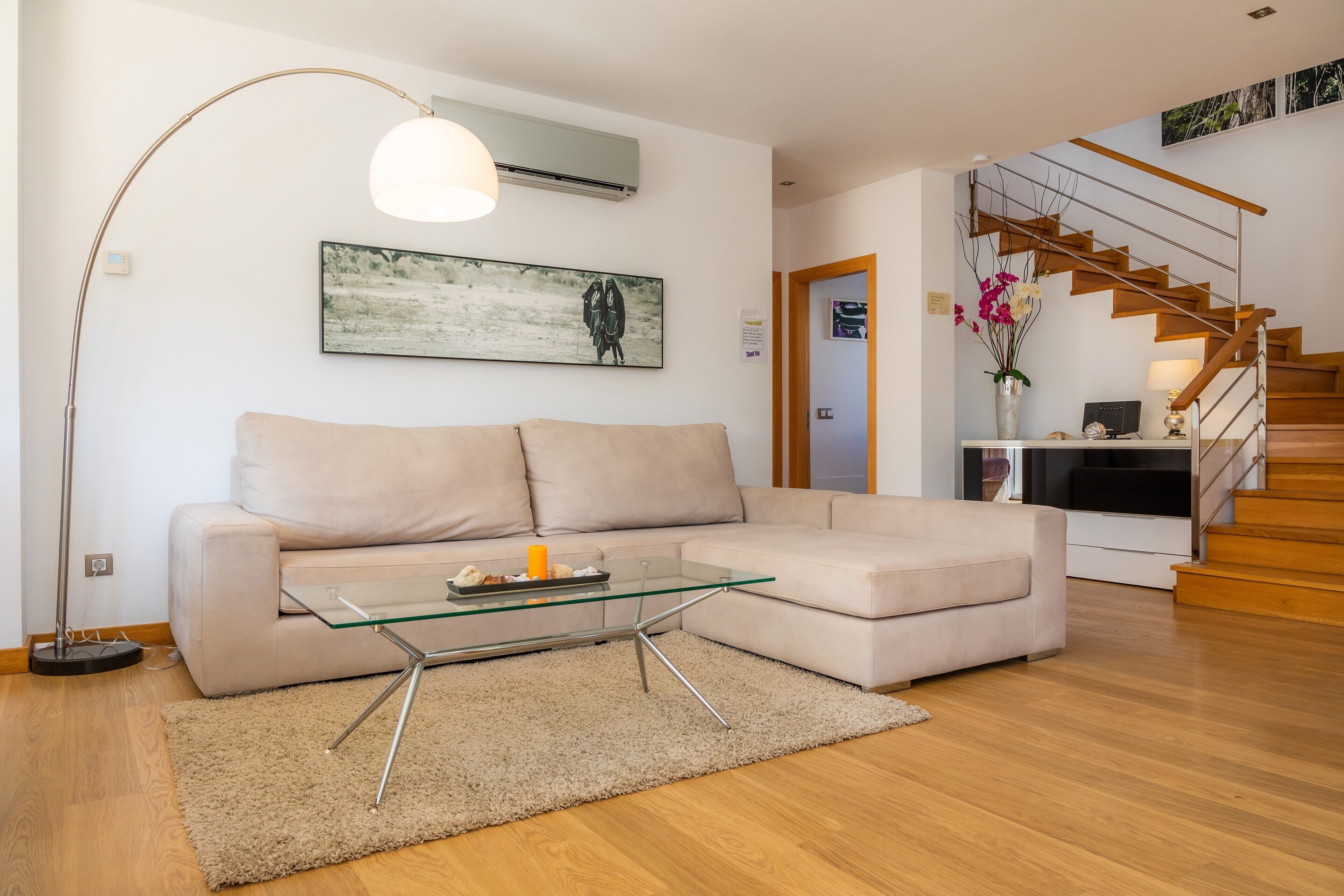 Televisión, mesa de ping pong