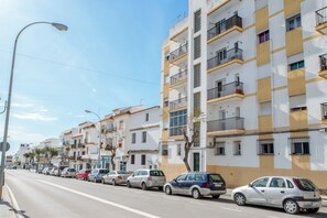 Exterior - Central Apartment "La Luz en Conil" Near the Beach with Air Conditioning, Sea View & Balcony (Conil de la Frontera)