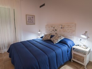 4 chambres, fer et planche à repasser, Wi-Fi gratuit, draps fournis