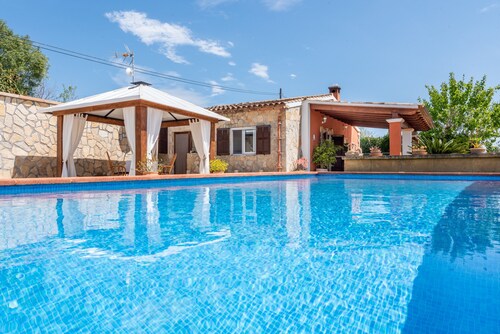 Wunderschöne Finca mit Pool, Terrassen und WLAN; Parkplätze vorhanden
