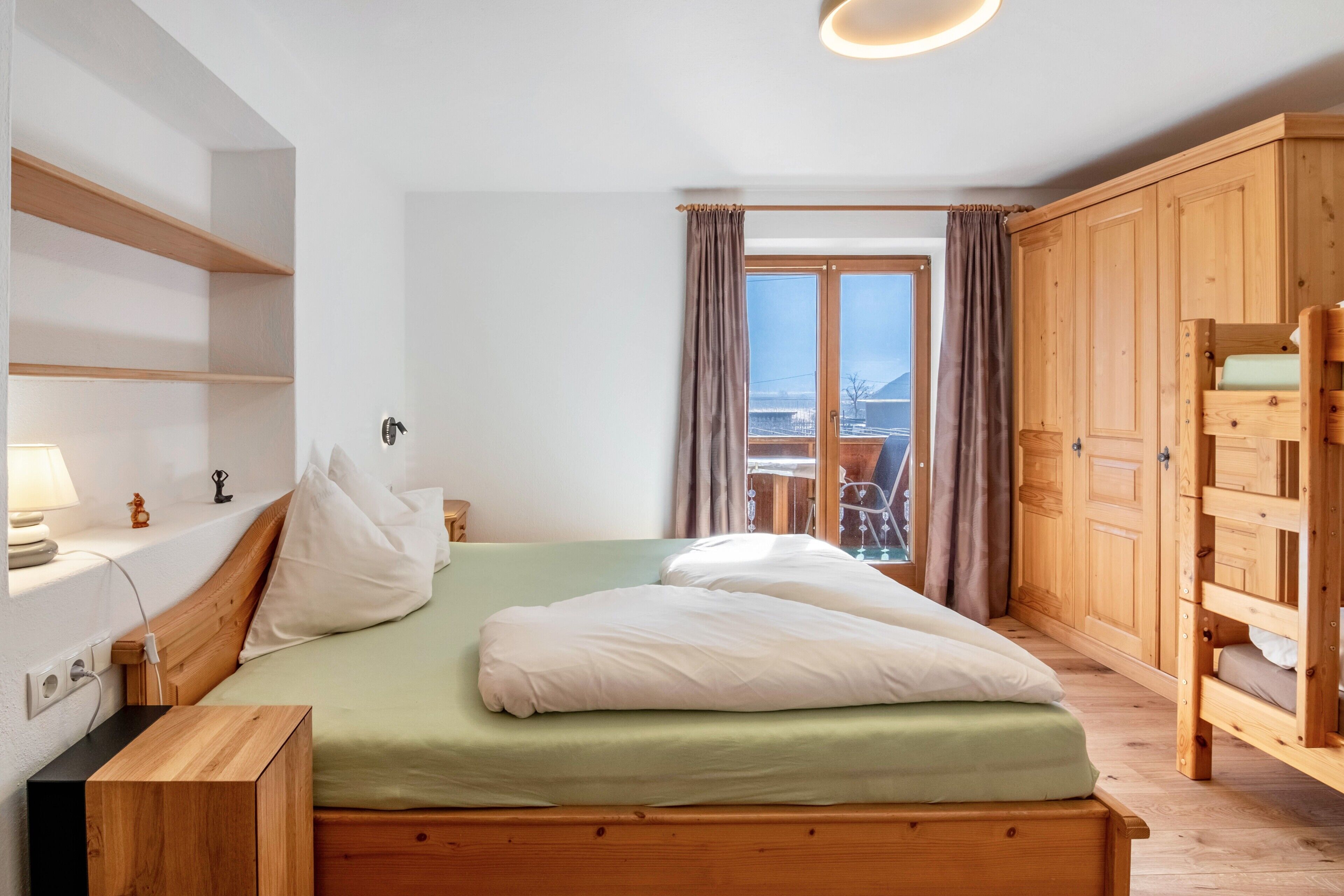 2 chambres, fer et planche à repasser, Wi-Fi gratuit, draps fournis