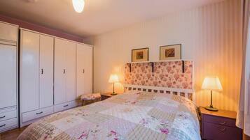 1 Schlafzimmer, Bügeleisen/Bügelbrett, kostenloses WLAN, Bettwäsche