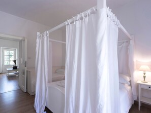 4 bedrooms, iron/ironing board, free WiFi, bed sheets - Bright Country House with Garden – Villa Botticelli (Cavaion Veronese)