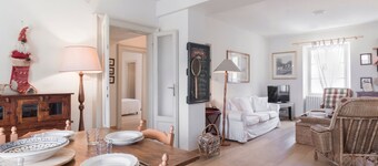 Bright Country House with Garden – Villa Botticelli