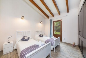 3 bedrooms, iron/ironing board, free WiFi, bed sheets - Country House "S'Hort De Carrossa" with Pool, Terrace, Garden & Wi-Fi (Artà (BALEARS))