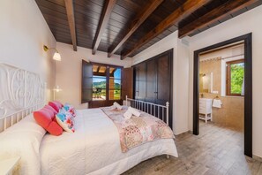 3 bedrooms, iron/ironing board, free WiFi, bed sheets - Country House "S'Hort De Carrossa" with Pool, Terrace, Garden & Wi-Fi (Artà (BALEARS))