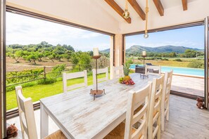 Outdoor dining - Country House "S'Hort De Carrossa" with Pool, Terrace, Garden & Wi-Fi (Artà (BALEARS))