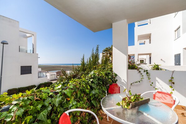 Terrace/patio - Holiday apartment with balcony and pool - Casa Frank (Conil de la Frontera)