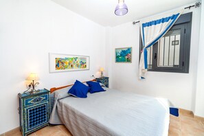 2 habitaciones, tabla de planchar con plancha y wifi gratis 
