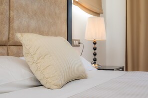 3 bedrooms, iron/ironing board, free WiFi, bed sheets - House with Mountain Views, Pool, Garden, Terrace, A/C and Wi-Fi (Cala d'Or)