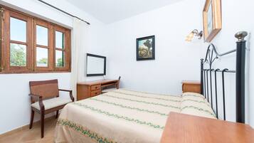 6 dormitorios, tabla de planchar con plancha, wifi gratis y ropa de cama