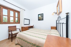 6 bedrooms, iron/ironing board, free WiFi, bed sheets - Villa "Son March" with Pool in a Rural Area (Petra)