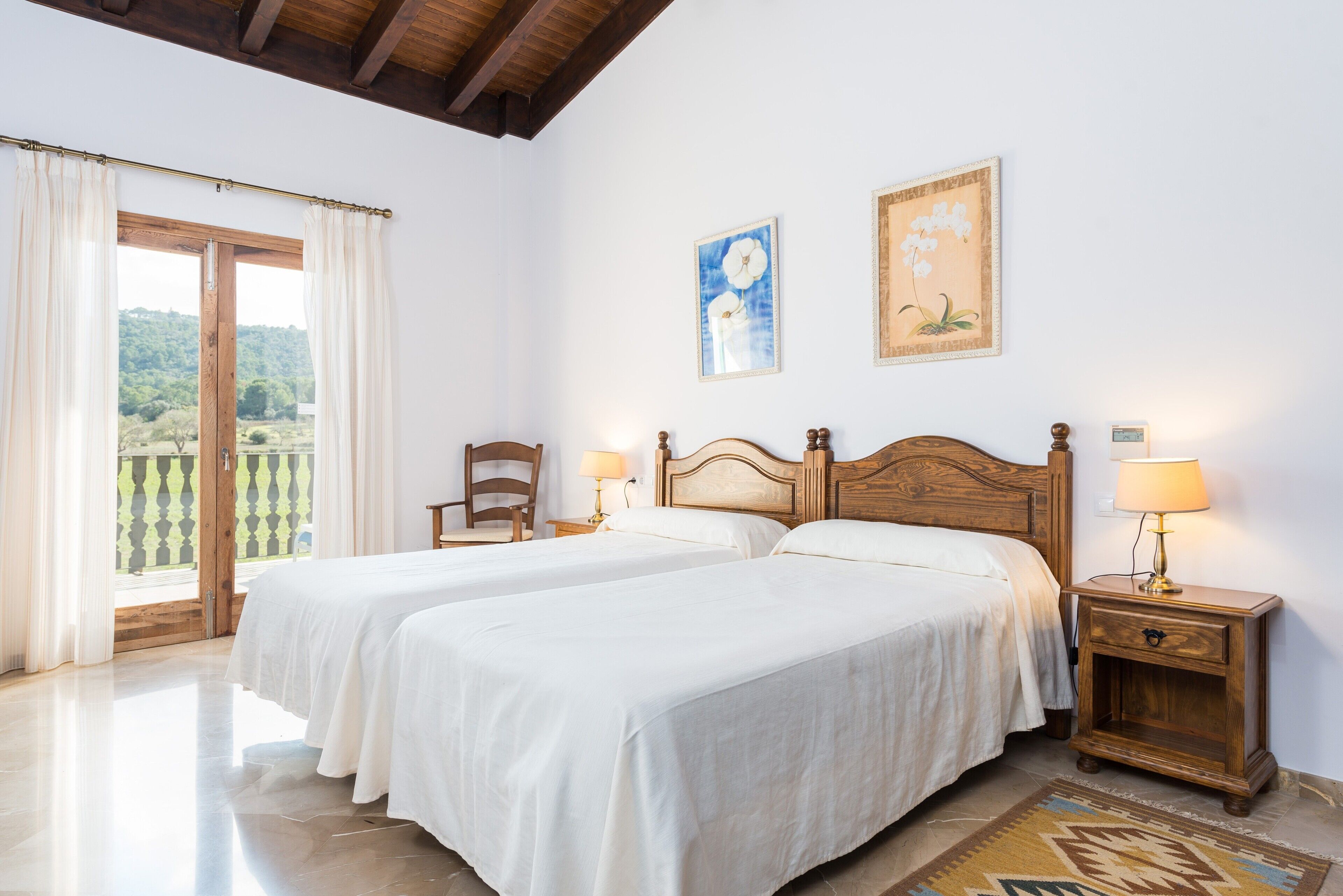 6 dormitorios, tabla de planchar con plancha, wifi gratis y ropa de cama