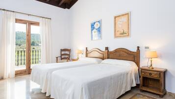 6 dormitorios, tabla de planchar con plancha, wifi gratis y ropa de cama