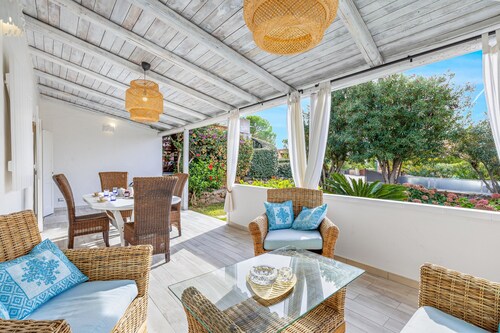 Maison de vacances méditerranéenne avec Wi-Fi, climatisation, jardin et terrasse