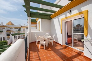 Outdoor dining - Holiday Apartment "Las Torres" Close to the Beach and the Center (Conil)