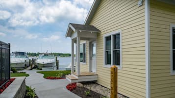 Winton Cottage | Terrace/patio