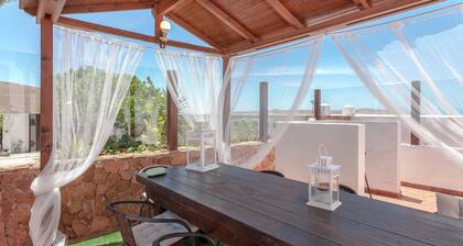 Villa "Abraham" with Mountain View, Wi-Fi, Pool & Terrace