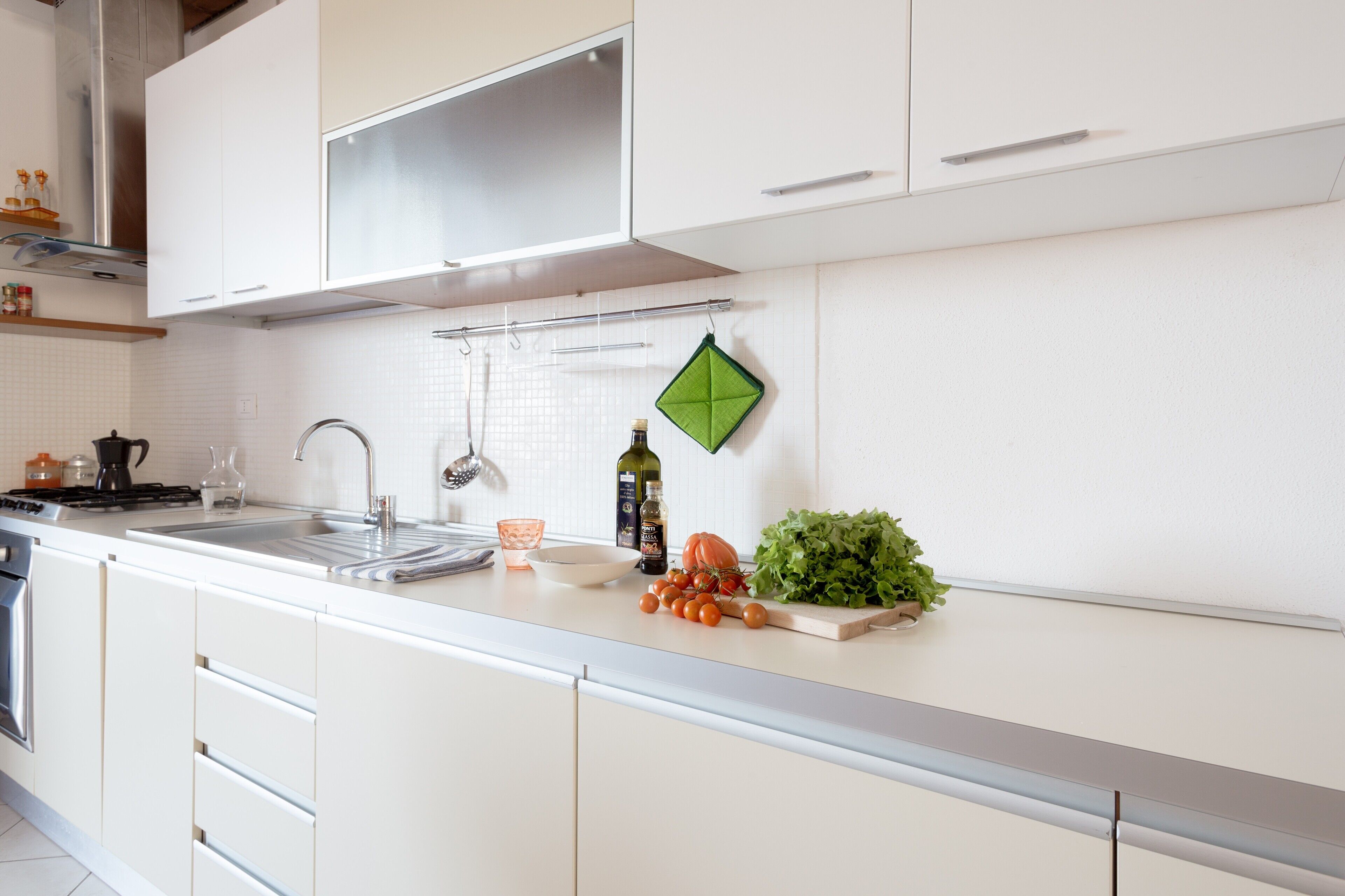 Fridge, microwave, stovetop, electric kettle