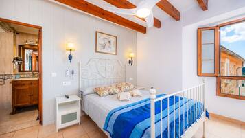 2 dormitoris, planxa i posts de planxar, wifi gratuïta i roba de llit