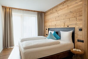 1 bedroom, free WiFi, bed sheets, wheelchair access - Holiday Apartment "Wohnung 5" with Sauna, Terrace & Mountain View (Terenten)