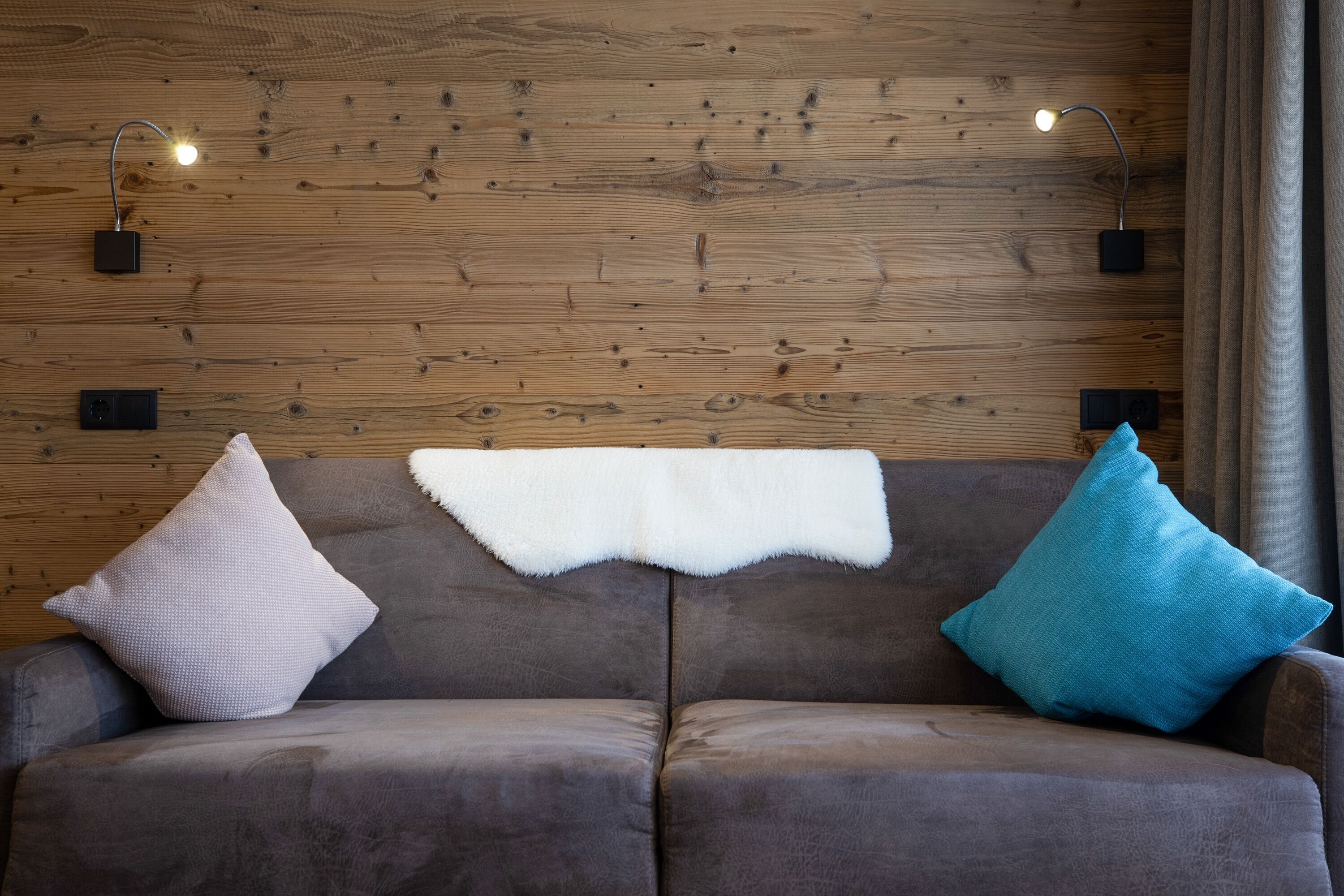 TV, tavolo da ping pong