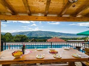 Villa (Four-Bedroom Villa with Terrace) | Dining room