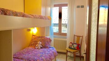 2 habitaciones, tabla de planchar con plancha y wifi gratis