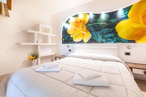 1 slaapkamer, een strijkplank/strijkijzer, gratis wifi, beddengoed