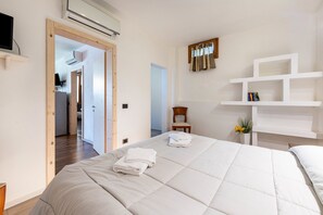 1 chambre, fer et planche à repasser, Wi-Fi gratuit, draps fournis